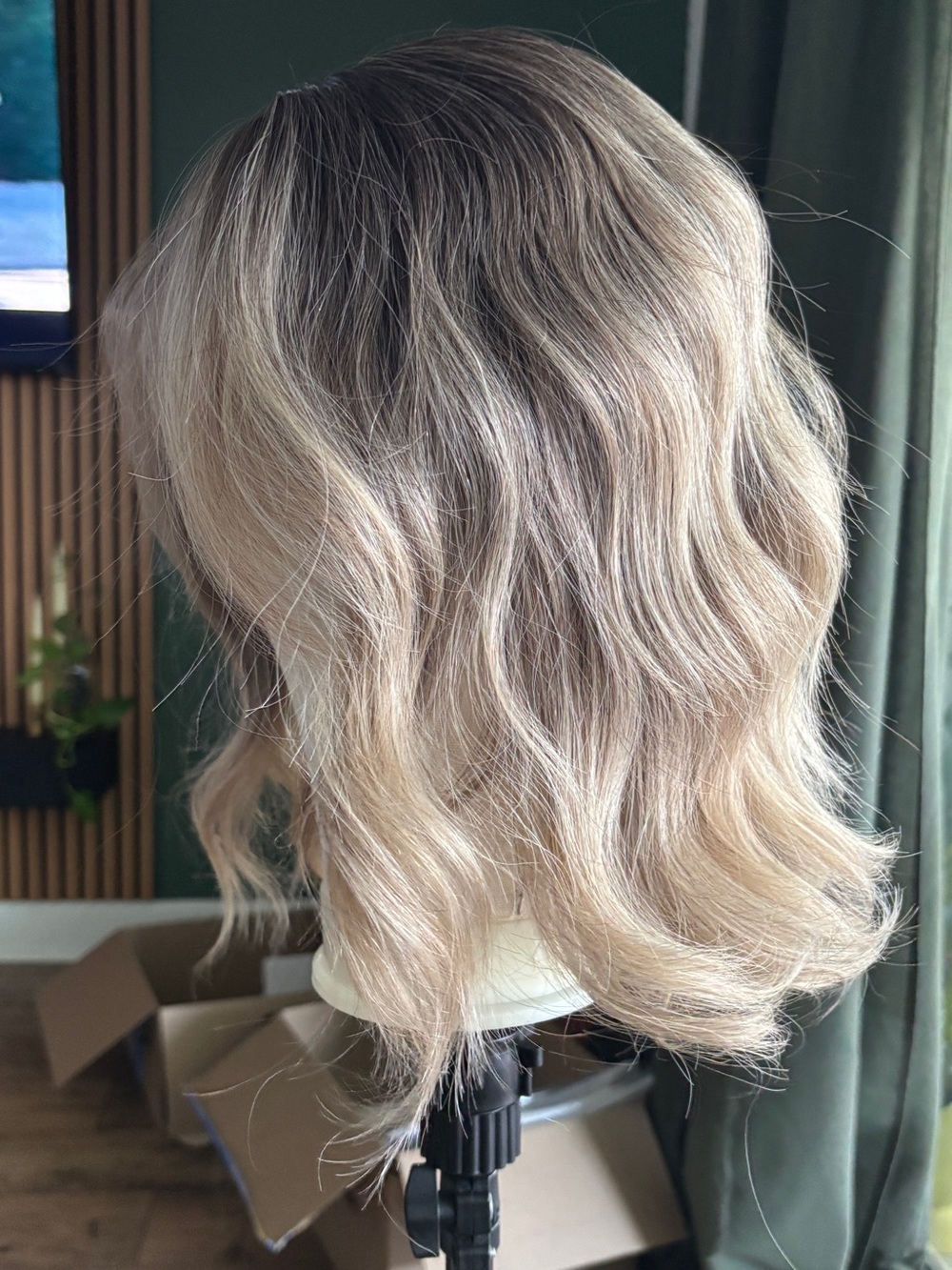 Brady- Short Wavy Synthetic Wig with Face-Framing Bangs - Ash Blonde - Picture 2 of 6